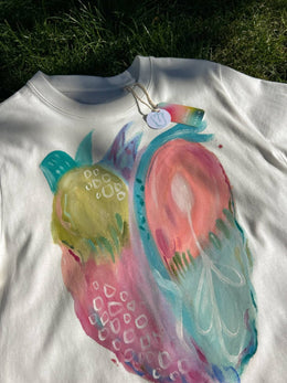 Tricou pictat din inimă, în stoc: S – Alb