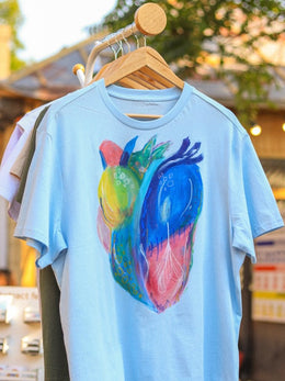 Tricou pictat din inimă