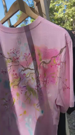 Tricou pictat înflorat, roz – video